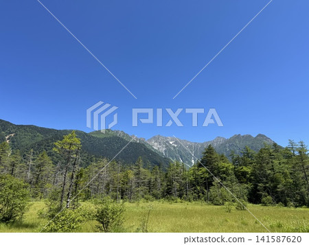 Kamikochi on a clear summer day (Kamikochi, Matsumoto City, Nagano Prefecture; photo taken in July) Kamikochi on a clear summer day (Kamikochi, Matsumoto City, Nagano Prefecture; photo taken in July) 141587620