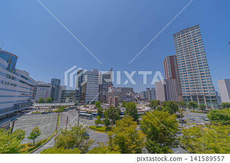 濱松站北口的「五月一日」月台與環形巴士總站 [靜岡縣濱松市中央區砂山町] 141589557