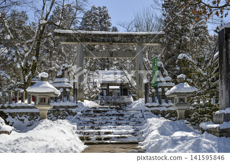 Hida Gokoku Shrine in the snow (Takayama City) Hida Gokoku Shrine in the snow (Takayama City) 141595846
