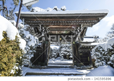 Snowscape at Hokkeji Temple in Hida Takayama Snowscape at Hokkeji Temple in Hida Takayama 141595896