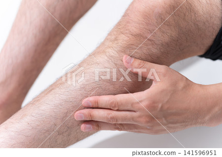 Men's shin hair Men's shin hair 141596951