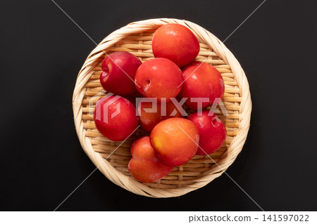 [Yamanashi Prefecture] Oishi Plum, Oishi Wase variety 141597022