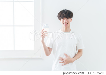 蛋白質的年輕人 141597520