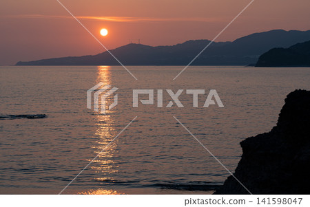 日落時的海景 日落時的海景 141598047