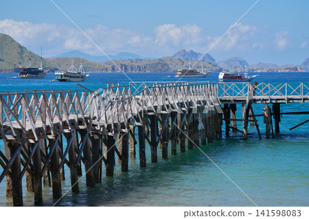 Damaged jetty 141598083