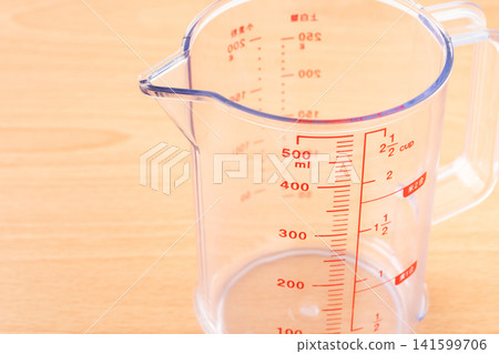 500毫升量杯的特寫 500毫升量杯的特寫 141599706