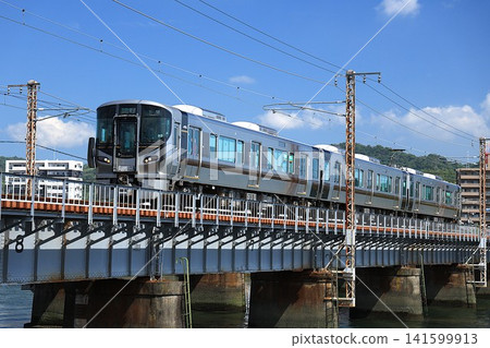 [JR West] 227 Series 500 Series ~Kizashi~ (Sanyo Main Line: Iwakuni to Minami-Iwakuni) 141599913