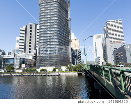 The streetscape and canal scenery of Tennozu Isle 141604233