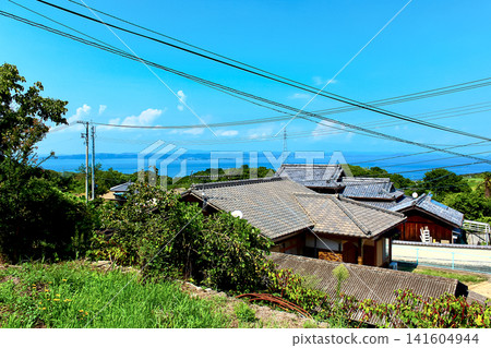 [香川] 夏日的豐島：從唐戶清水泉附近眺望瀨戶內海。 141604944