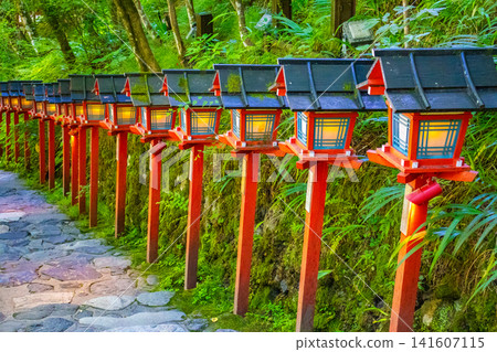 Kifune Shrine, the shrine of the water god, offers blessings for: fulfillment of all wishes, improved fortune, matchmaking, and protection from water-related disasters. Kifune Shrine, the shrine of the water god, offers blessings for: fulfillment of all wishes, improved fortune, matchmaking, and protection from water-related disasters. 141607115