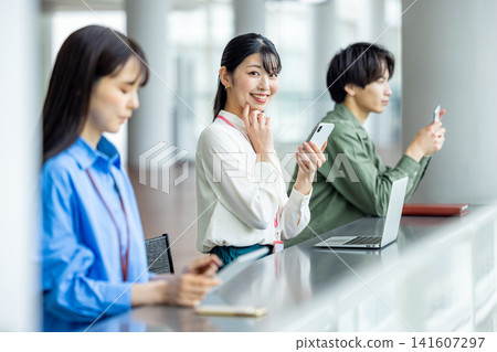 Smartphone woman business Smartphone woman business 141607297