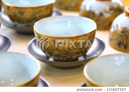 九谷燒茶具…[茶碗和茶壺] 141607397