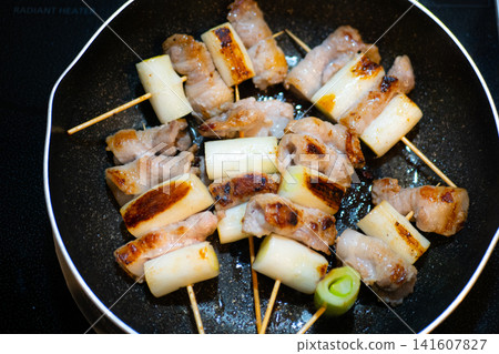 烤雞肉串 烤雞肉串 141607827