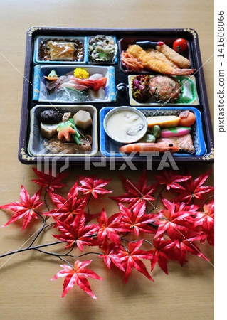 Luxurious catered lunch Luxurious catered lunch 141608066