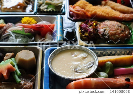 Luxurious Japanese catered bento boxes Luxurious Japanese catered bento boxes 141608068
