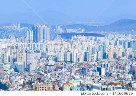 A very beautiful view of Seoul from Namsan Mountain. 141609659