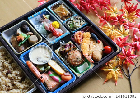 Luxurious catered lunch Luxurious catered lunch 141611092