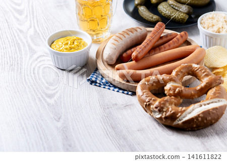 Traditional Oktoberfest food Traditional Oktoberfest food 141611822