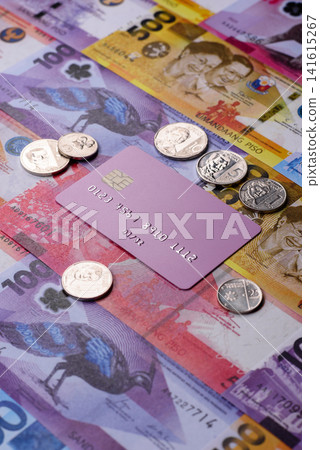 A credit card for contactless cashless payments via a terminal or online. A credit card A credit card for contactless cashless payments via a terminal or online. A credit card 141615267