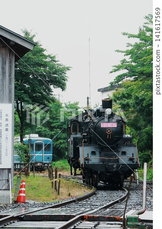 若狹鐵道的 C12-167 型機車,採用壓縮空氣驅動進行修復,現在用於 SL(蒸汽機車)體驗駕駛(攝於 2026 年 6 月 20 日)。 若狹鐵道的 C12-167 型機車,採用壓縮空氣驅動進行修復,現在用於 SL(蒸汽機車)體驗駕駛(攝於 2026 年 6 月 20 日)。 141617569