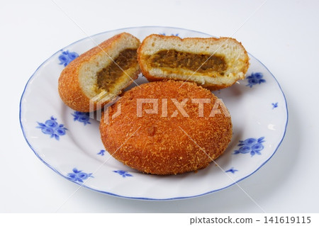 Delicious curry bread Delicious curry bread 141619115