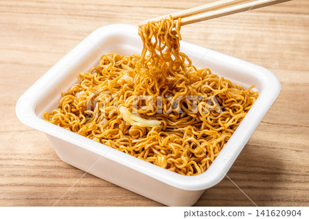 Cup fried noodles Cup fried noodles 141620904