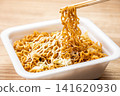 Cup fried noodles 141620930