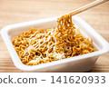 Cup fried noodles 141620933