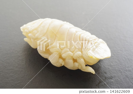 Isoe: A crustacean parasite that infests the oral cavity of fish such as sea bream. 141622609