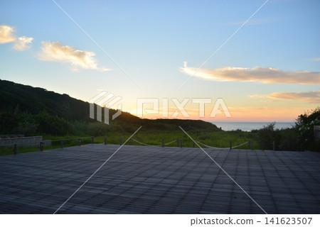 bbbhaus沐浴在夕陽中 bbbhaus沐浴在夕陽中 141623507