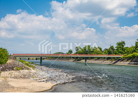 Uji River scenery, Asagiri Bridge, Uji City, Kyoto Prefecture Uji River scenery, Asagiri Bridge, Uji City, Kyoto Prefecture 141625160