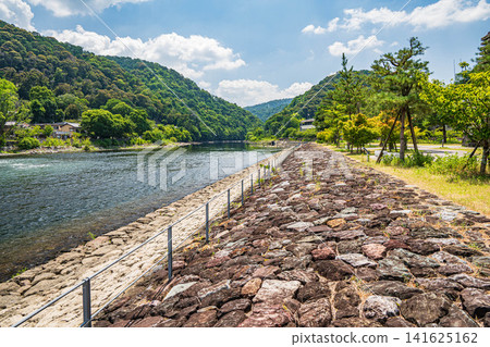 京都府宇治市宇治公園內的宇治川塔島,宇治公園景色 京都府宇治市宇治公園內的宇治川塔島,宇治公園景色 141625162