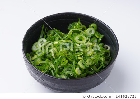 切碎的蔥(食材) 切碎的蔥(食材) 141626725