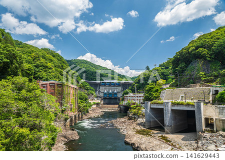 Amagase Dam and former Ujigawa Electric Shizugawa power plant site Uji City, Kyoto Prefecture Amagase Dam and former Ujigawa Electric Shizugawa power plant site Uji City, Kyoto Prefecture 141629443
