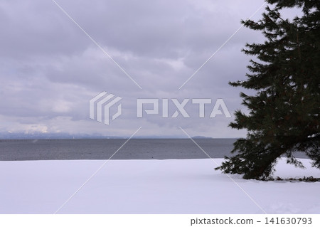 Snow and lake scenery Snow and lake scenery 141630793