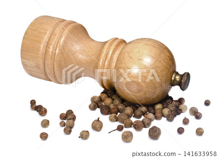 Pepper ginder and grains of allspice 141633958