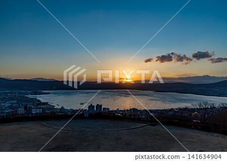 Lake Suwa and sunset from Suwa Tateishi Park, Suwa City, Nagano Prefecture Lake Suwa and sunset from Suwa Tateishi Park, Suwa City, Nagano Prefecture 141634904
