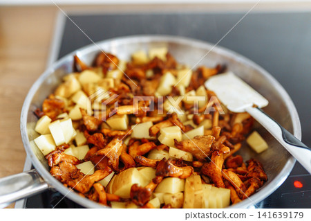 Austrian Potato and Mushroom Hash Austrian Potato and Mushroom Hash 141639179