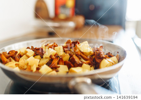 Austrian Potato and Mushroom Hash Austrian Potato and Mushroom Hash 141639194