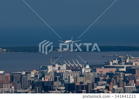 七月的飛機全景 七月的飛機全景 141641213