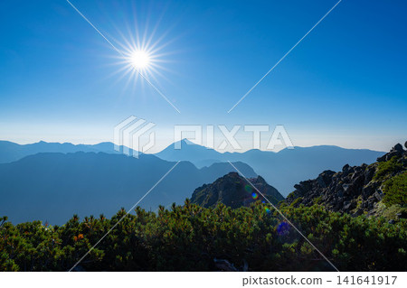 【山景】從東鐮山脊眺望大天翔山【長野縣】 【山景】從東鐮山脊眺望大天翔山【長野縣】 141641917