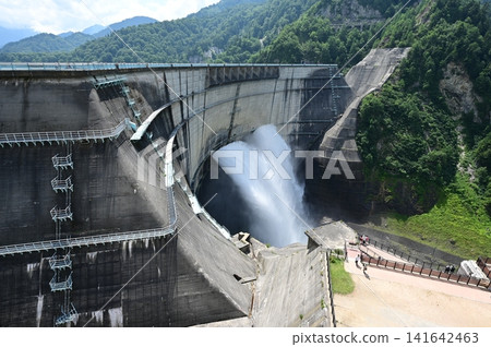 Kurobe Dam spectacularly releasing water (Tateyama Kurobe Alpine Route, Toyama Prefecture) Kurobe Dam spectacularly releasing water (Tateyama Kurobe Alpine Route, Toyama Prefecture) 141642463