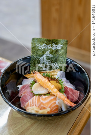 Wakayama Shirahama Toretore Market Special Seafood Rice Bowl Wakayama Shirahama Toretore Market Special Seafood Rice Bowl 141646012
