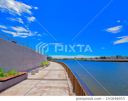 The Nakagawa River and the summer sky as seen from the Nakagawa Promenade The Nakagawa River and the summer sky as seen from the Nakagawa Promenade 141646055
