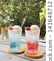 粉紅色和淺藍色泳圈 - 夏季 141648712