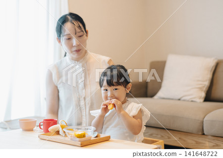 A girl who eats A girl who eats 141648722