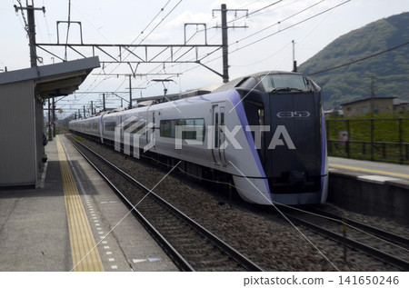 Limited express passing Limited express passing 141650246