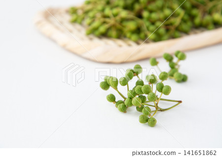 Sansho fruit Sansho fruit 141651862