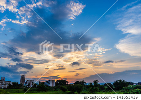 夏天日落 夏天日落 141653419