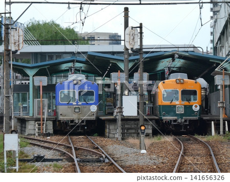 Jomo Electric Railway 700 series trains lined up at Chuo-Maebashi Station Jomo Electric Railway 700 series trains lined up at Chuo-Maebashi Station 141656326
